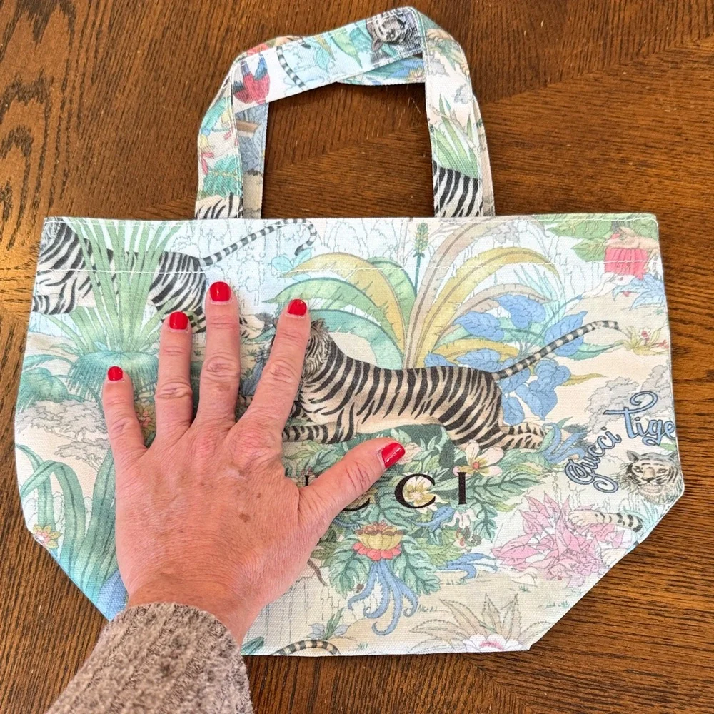Gucci Beauty Jungle Print Small Canvas Tote GWP - Picture 5 of 5